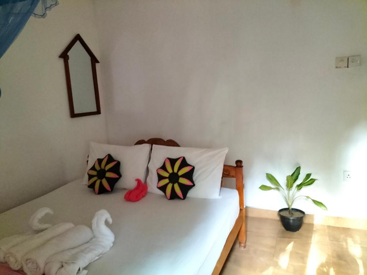 Sanjana Home Stay ฮาบารานา ภายนอก รูปภาพ
