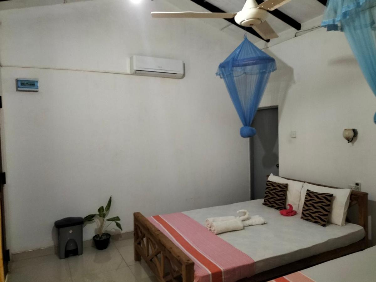 Sanjana Home Stay ฮาบารานา ภายนอก รูปภาพ
