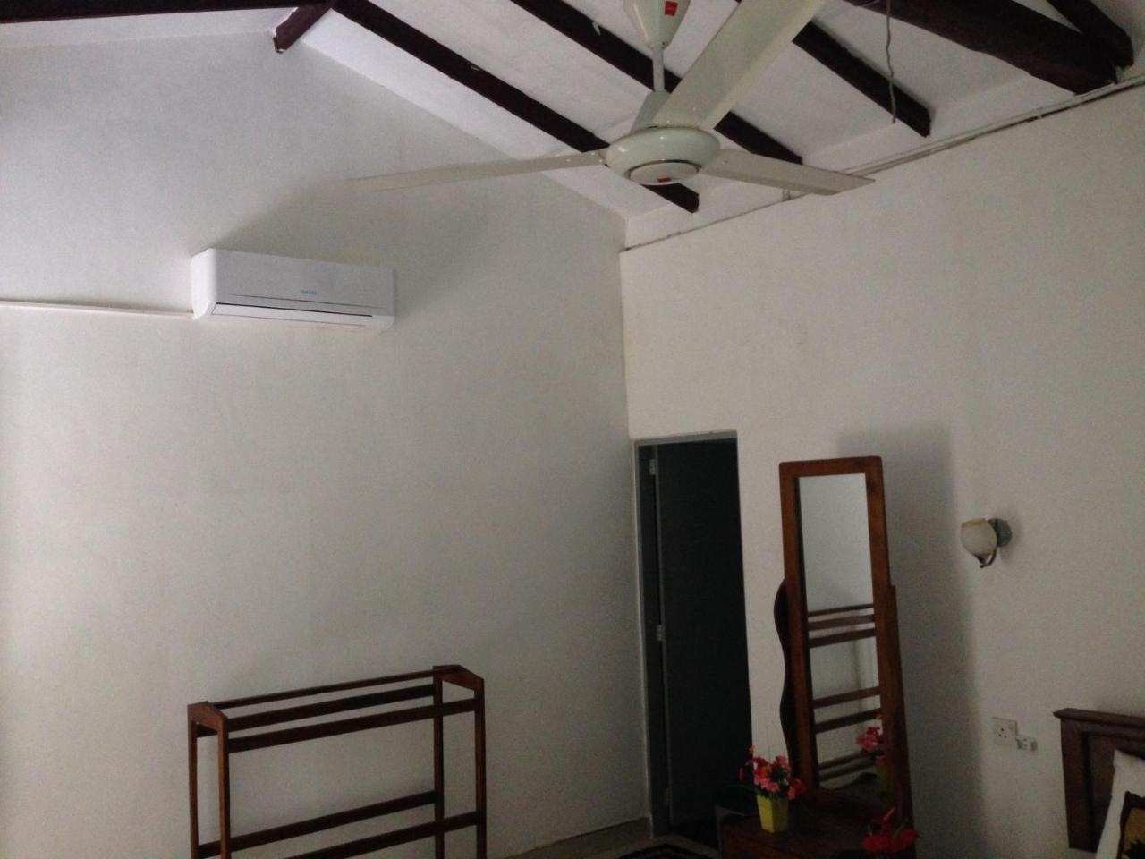 Sanjana Home Stay ฮาบารานา ภายนอก รูปภาพ